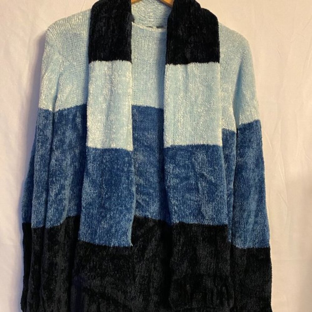 Zoey Beth Bulky Acrylic Chenille Sweater/ Button on Scarf Large Blue Colors
